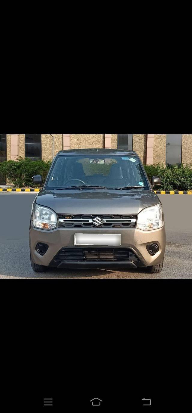 https://images10.gaadi.com/usedcar_image/3906144/original/processed_a81bc1d41f9edd802fbc77e634207a1b.jpg?imwidth=6401