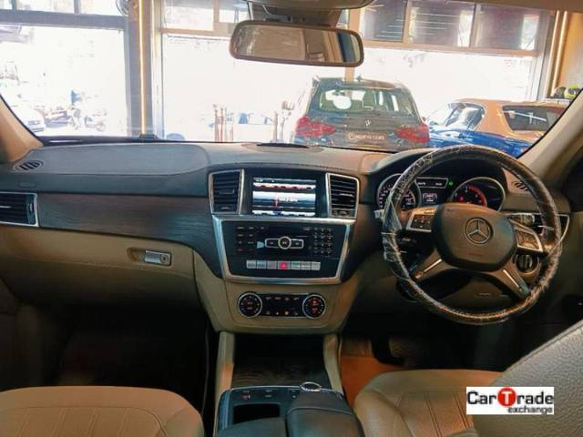 https://images10.gaadi.com/usedcar_image/3908383/original/ebb8cdd26a5a429fdcf1506e79889b1e.jpg?imwidth=6402