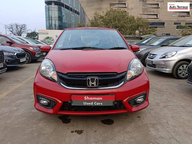 https://images10.gaadi.com/usedcar_image/3908914/original/56109a6ad60b213deb9a2c16355dfae3.jpg?imwidth=6400