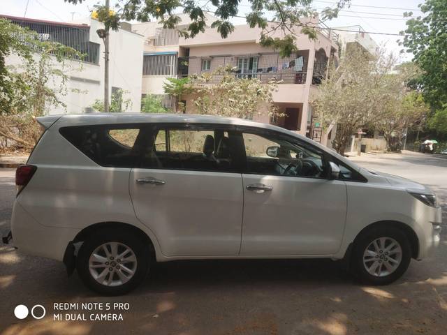 https://images10.gaadi.com/usedcar_image/3911873/original/processed_7676bf57c3551dc19aeebcbfccc476d5.jpg?imwidth=6401