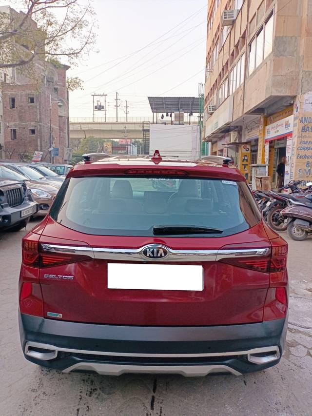 https://images10.gaadi.com/usedcar_image/3914703/original/processed_40b5f1f53e45ca4e019d9cee7feb64a7.jpg?imwidth=6402