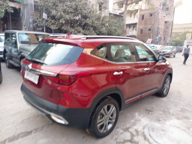 https://images10.gaadi.com/usedcar_image/3914703/original/processed_488ec66deb1910147bb84ea67a40e728.jpg?imwidth=6401