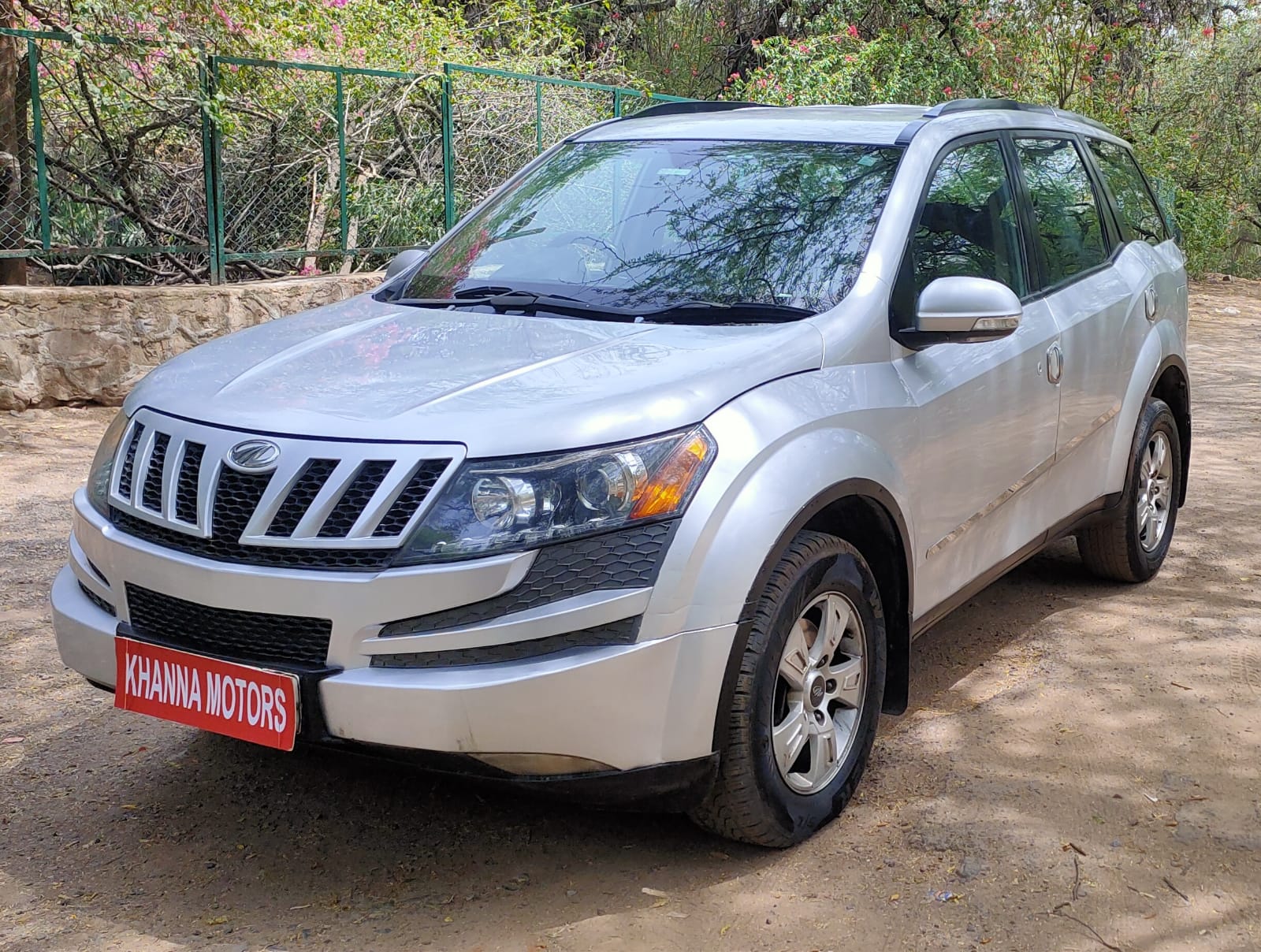 Mahindra XUV500 2011-2015