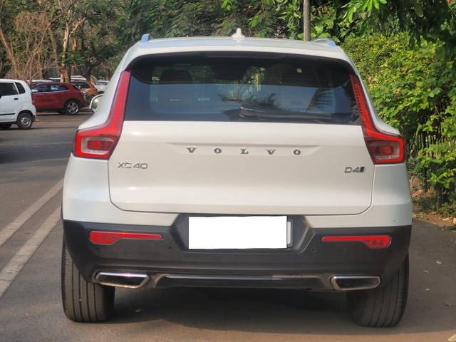 https://images10.gaadi.com/usedcar_image/3915986/original/processed_b7c5e5ed58f98ddaf2e6a00691618604.jpg?imwidth=6402