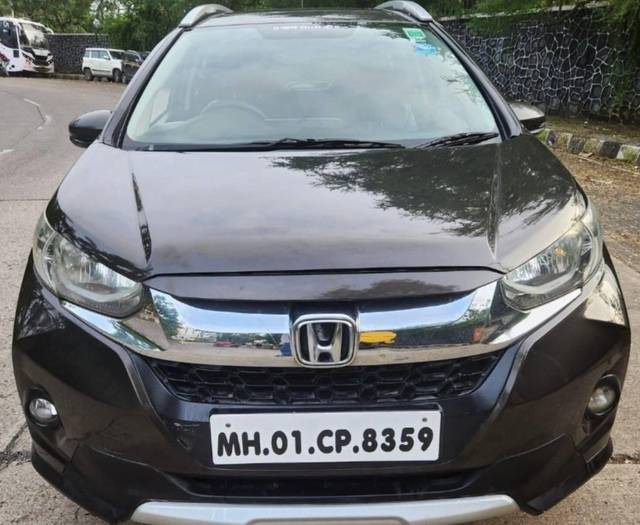 https://images10.gaadi.com/usedcar_image/3917160/original/processed_5eb8be508e5876812024f3397599a16e.jpg?imwidth=6400