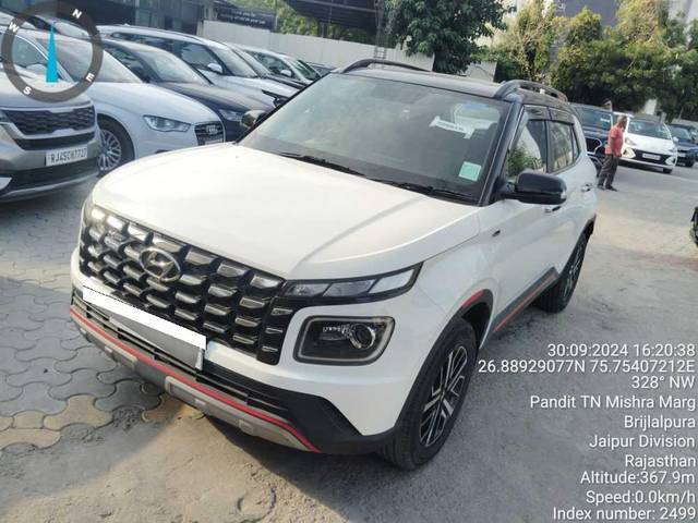 https://images10.gaadi.com/usedcar_image/3917421/original/processed_2718e9b125b603db4b8b758e18de583f.jpg?imwidth=6402