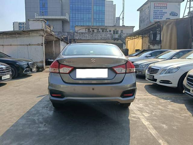 https://images10.gaadi.com/usedcar_image/3917481/original/processed_d87d31b98b7b764399a351dd32be0f45.jpg?imwidth=6402