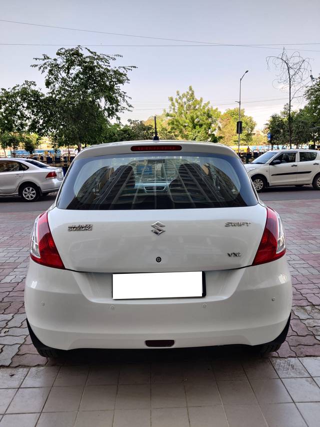 https://images10.gaadi.com/usedcar_image/3921521/original/processed_50d5832182a8ba78358b36c5caa11a37.jpg?imwidth=6401