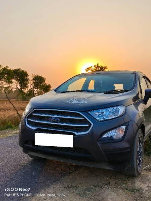 https://images10.gaadi.com/usedcar_image/3922119/original/processed_612343ac-0e13-467c-8d43-2e0491b5f8f2.jpg?imwidth=6401