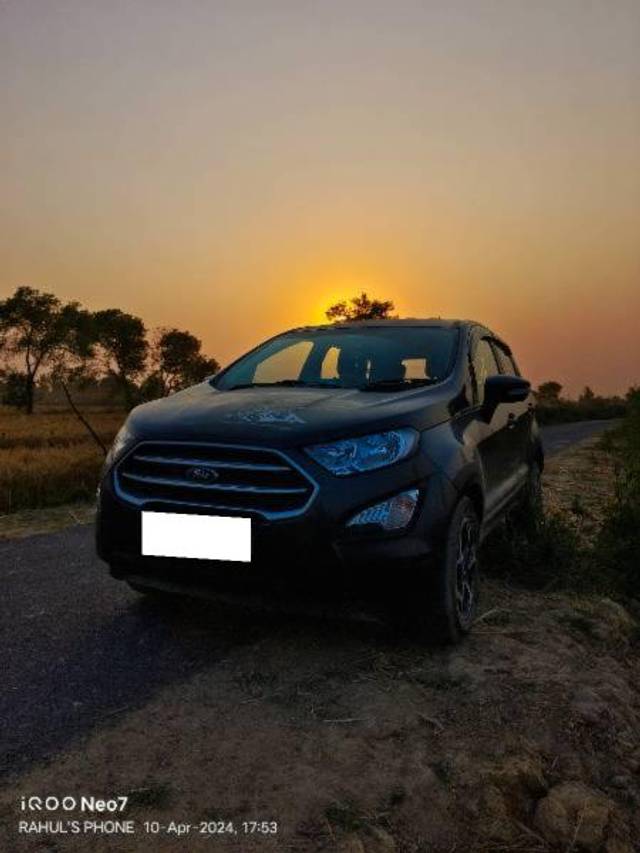 https://images10.gaadi.com/usedcar_image/3922119/original/processed_9e294f48-4596-490c-acd4-6a8d7a3b7974.jpg?imwidth=6400