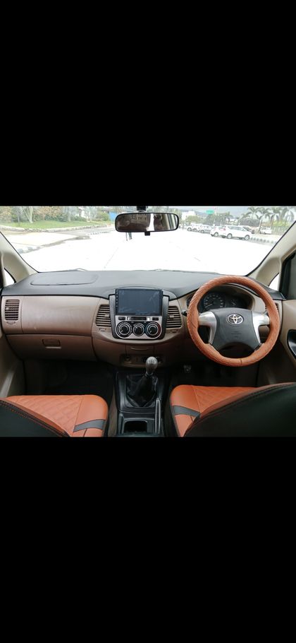 Toyota Innova 2.5 G (Diesel) 7 Seater
