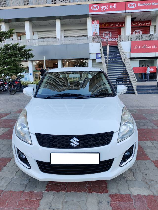 https://images10.gaadi.com/usedcar_image/3925648/original/processed_2e2b6f2362bf987122e1a382f3af19b3.jpg?imwidth=6400