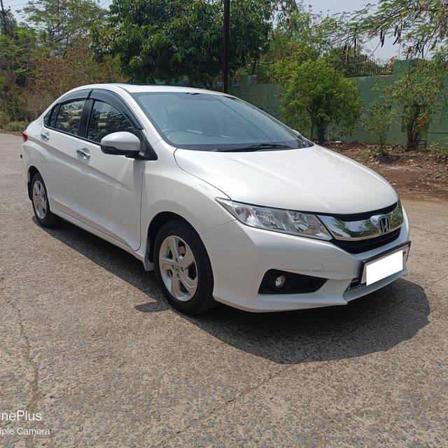 https://images10.gaadi.com/usedcar_image/3926861/original/processed_9ba42abc306c3ac9ebdb14030d92d226.jpg?imwidth=6400