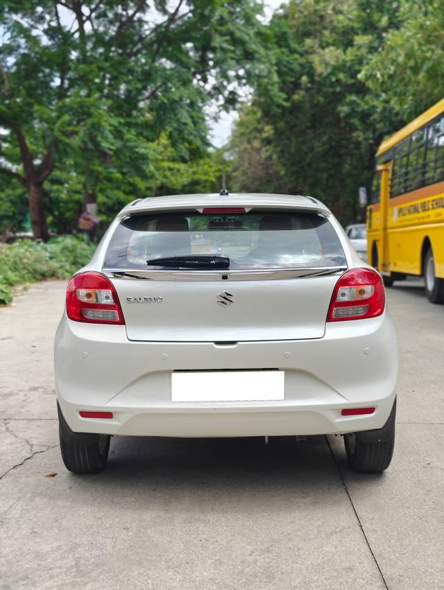 https://images10.gaadi.com/usedcar_image/3928051/original/processed_e0655bf6907c970a04e9854293e045b1.jpg?imwidth=6402