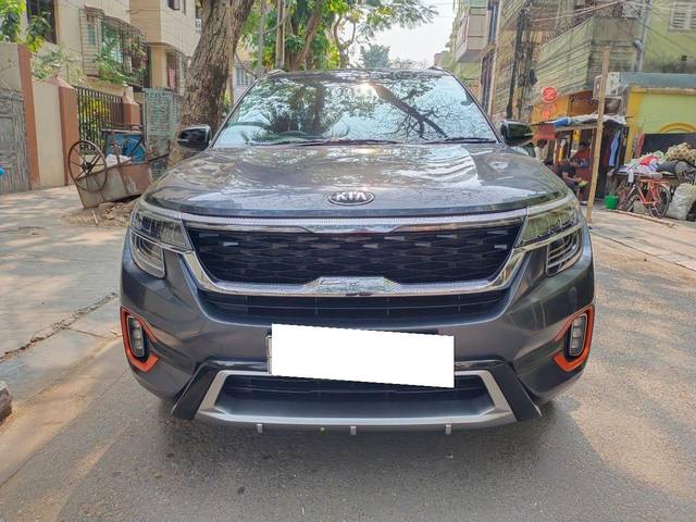 https://images10.gaadi.com/usedcar_image/3929631/original/processed_processed_8d39e44edc175be6d6c80b078e63ab08.jpg?imwidth=6400