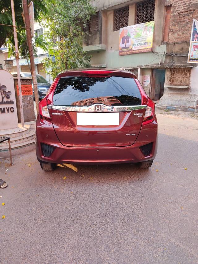 https://images10.gaadi.com/usedcar_image/3931386/original/processed_4d63a235381f953e71d79a47c5a5fbb6.jpg?imwidth=6402