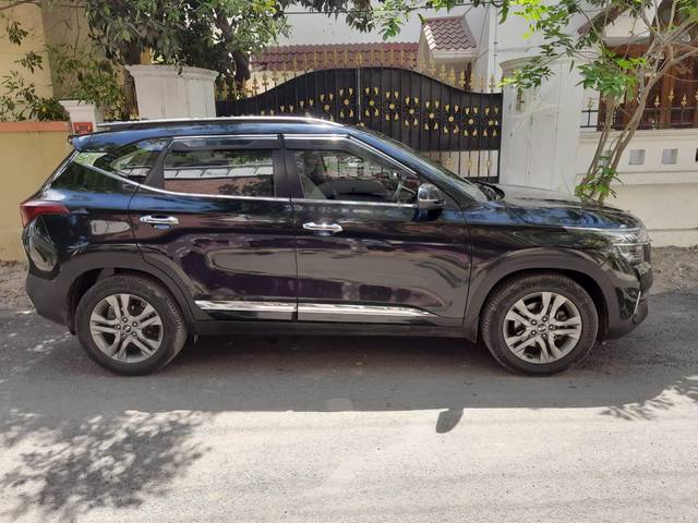 https://images10.gaadi.com/usedcar_image/3933470/original/processed_cb7a2dbde6d9d8dccf9fe41e04287cc2.jpg?imwidth=6401