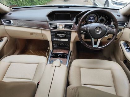 Mercedes-Benz E-Class Expression E 200