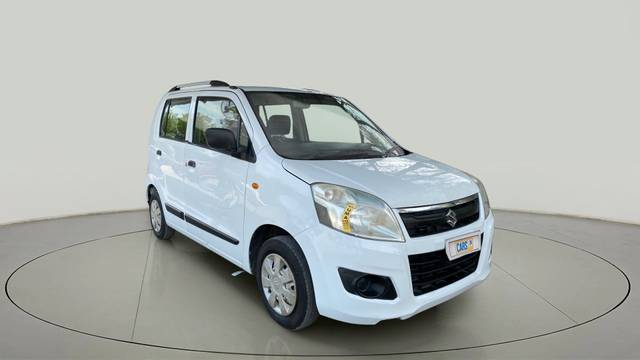 https://images10.gaadi.com/usedcar_image/3933750/original/cb11d24c1d4845fe0a0a9065b1b9c3fb.jpg?imwidth=6400