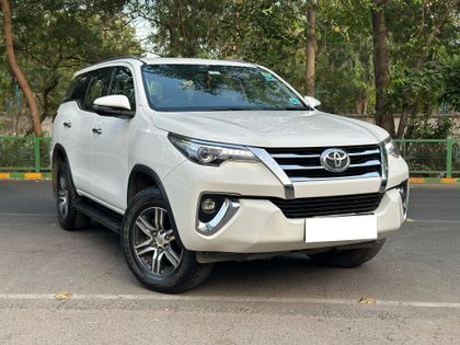 Toyota Fortuner 2.7 2WD AT