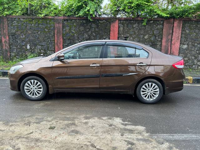 https://images10.gaadi.com/usedcar_image/3934912/original/091067304e54646129d79a81d11b9fa5.jpg?imwidth=6401