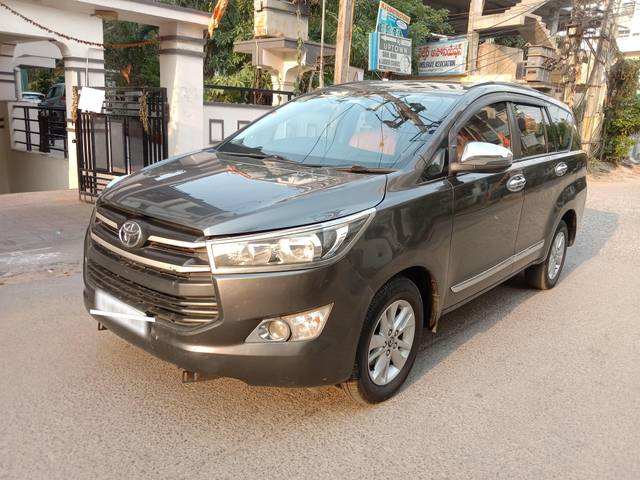 https://images10.gaadi.com/usedcar_image/3935324/original/processed_3297869cbf80ed47aa974285c9084926.jpg?imwidth=6402