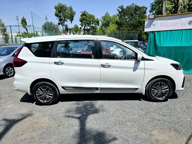 https://images10.gaadi.com/usedcar_image/3936024/original/processed_f72e05776a4e99e945404ddc647326ff.jpeg?imwidth=6401