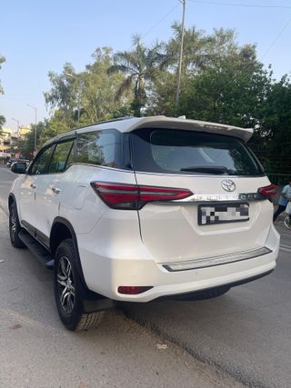Toyota Fortuner Toyota Fortuner 4X2 AT