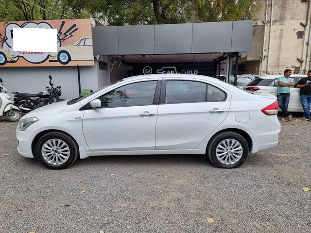 https://images10.gaadi.com/usedcar_image/3938973/original/processed_de6edf422de5739474acf0b2c7dfdb34.jpg?imwidth=6402