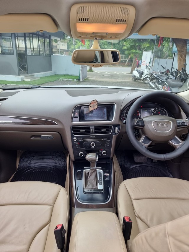 Second-hand 2014 Audi Q5 2.0 TDI Premium Plus for sale in Ahmedabad-10