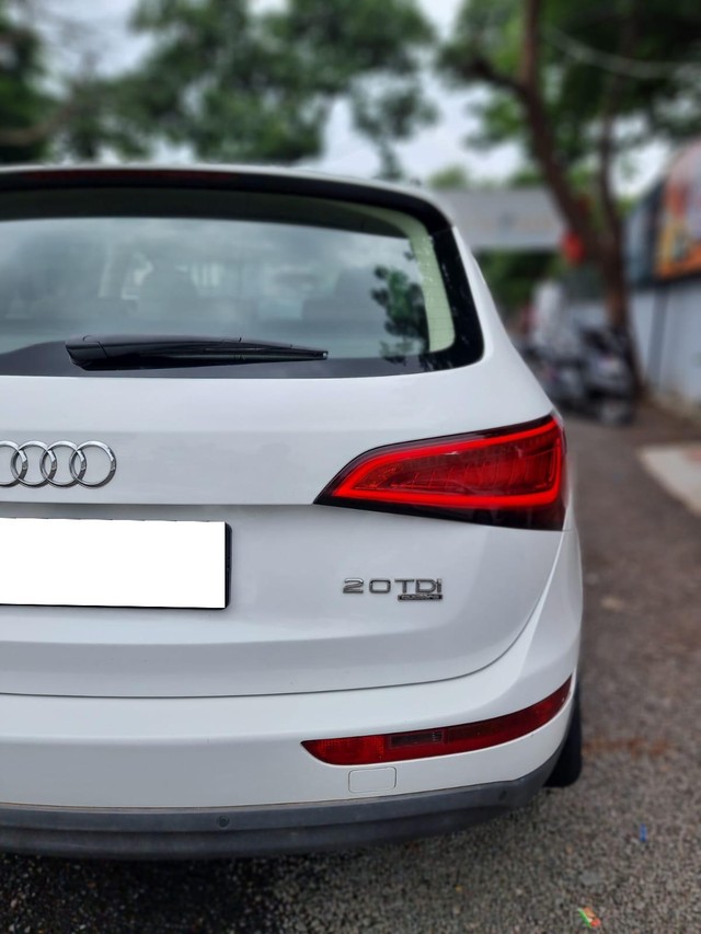 Second-hand 2014 Audi Q5 2.0 TDI Premium Plus for sale in Ahmedabad-5
