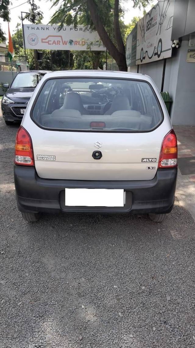 https://images10.gaadi.com/usedcar_image/3939271/original/processed_d910f1c7b1f010186ec7dbdbf53866d2.jpg?imwidth=6402