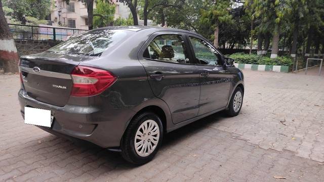 https://images10.gaadi.com/usedcar_image/3939293/original/processed_d4016f9acd77335a86fe77bcf7e159fe.JPG?imwidth=6401