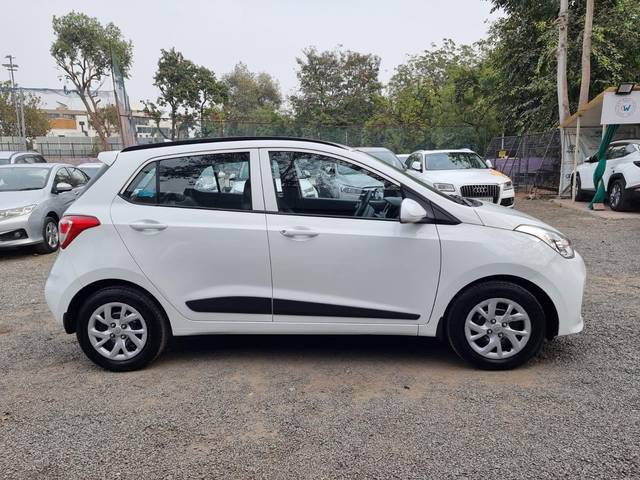 https://images10.gaadi.com/usedcar_image/3939459/original/processed_9fa9ab4f3426be4de8b1b9ccbb0064ac.jpg?imwidth=6401