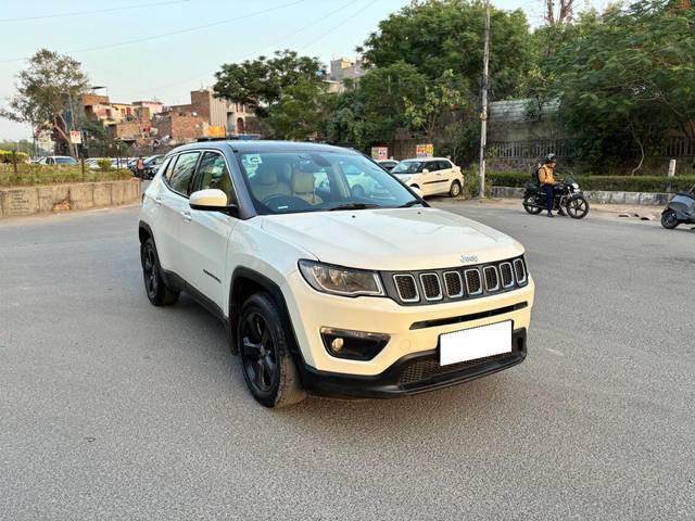 https://images10.gaadi.com/usedcar_image/3939708/original/processed_4c19330800d369349c8971333c276974.jpg?imwidth=6401