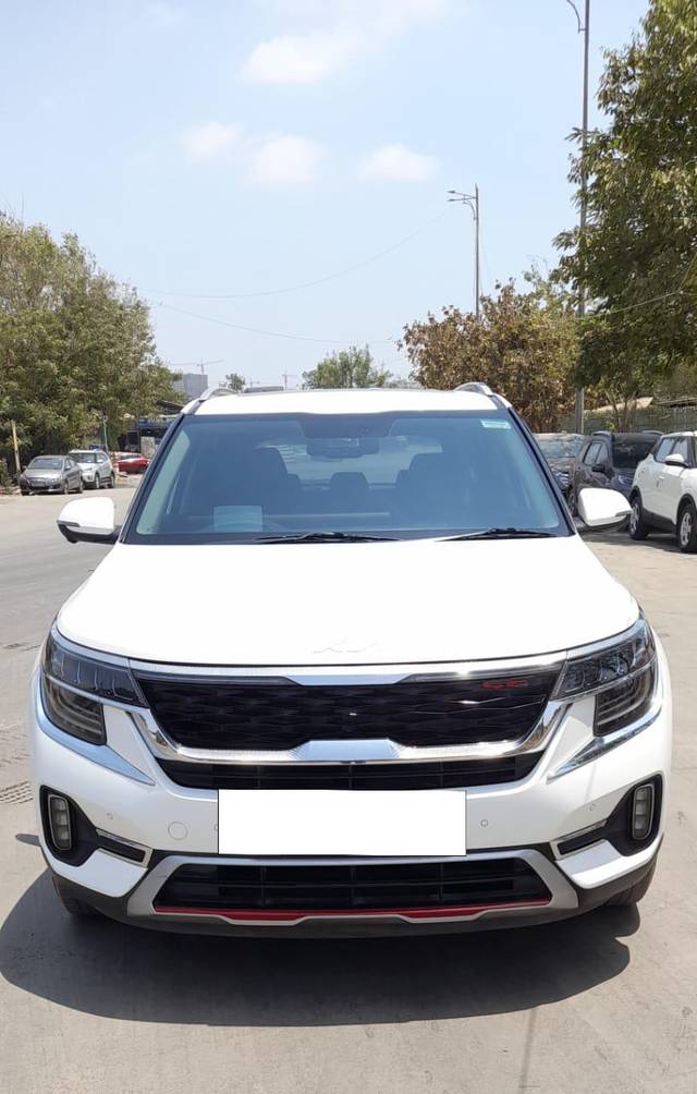 https://images10.gaadi.com/usedcar_image/3940710/original/processed_d103990a5c4c5003f1c7a3cd8647a5b5.jpg?imwidth=6400