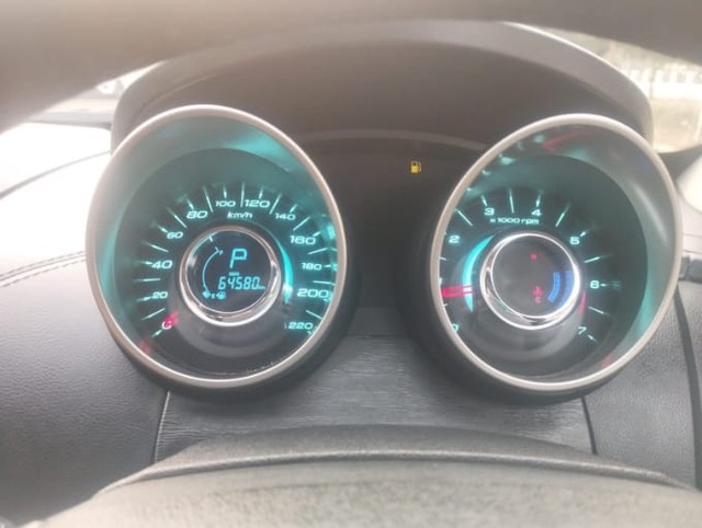 Second-hand 2018 Mahindra XUV500 W11 Option AT for sale in Faridabad-9