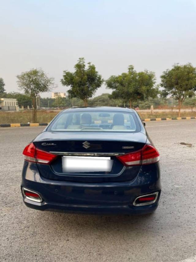 https://images10.gaadi.com/usedcar_image/3940781/original/processed_f0a27ae981829a60b947e91b78b77095.jpg?imwidth=6402