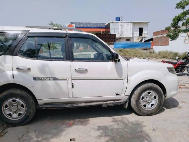 https://images10.gaadi.com/usedcar_image/3941187/original/processed_6f3b7deb-0248-4f36-8717-98332d440ccc.jpg?imwidth=6401