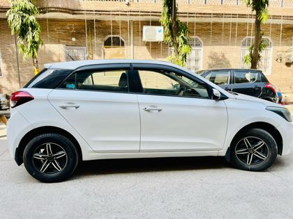 Hyundai Elite i20 2017-2020 Petrol Spotz