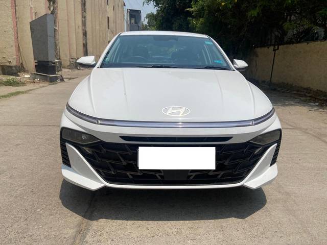 https://images10.gaadi.com/usedcar_image/3942127/original/processed_5c3d150ecd4a7115178ece9ad0964ba7.jpg?imwidth=6400