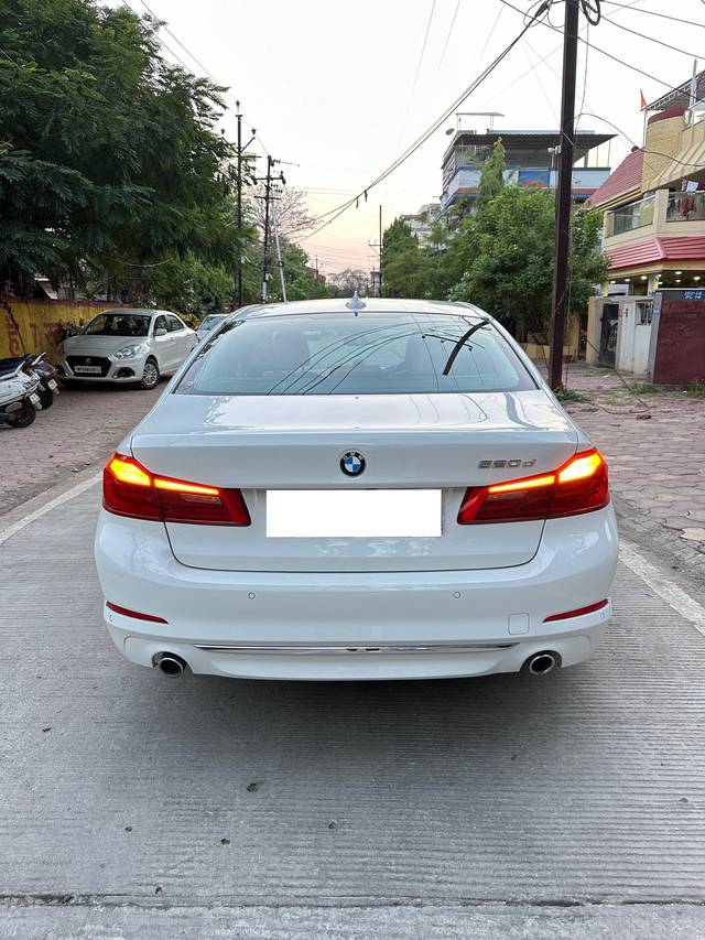 https://images10.gaadi.com/usedcar_image/3944249/original/processed_5b7ac471fccba623e98d3969c0153f23.jpg?imwidth=6401