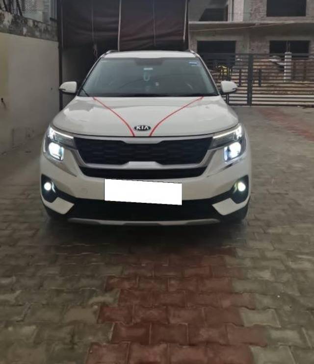 https://images10.gaadi.com/usedcar_image/3945754/original/processed_ae9354af-6e0a-407d-a8ba-87842575063e.jpg?imwidth=6400