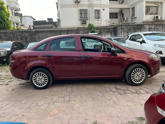 https://images10.gaadi.com/usedcar_image/3946163/original/696c5ea2f9c37e85a68b8a07732423c7.jpg?imwidth=6401