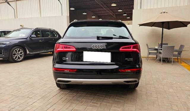 https://images10.gaadi.com/usedcar_image/3947203/original/processed_35d7b2ab1360aed8e6e99b4b8f82f903.jpeg?imwidth=6401