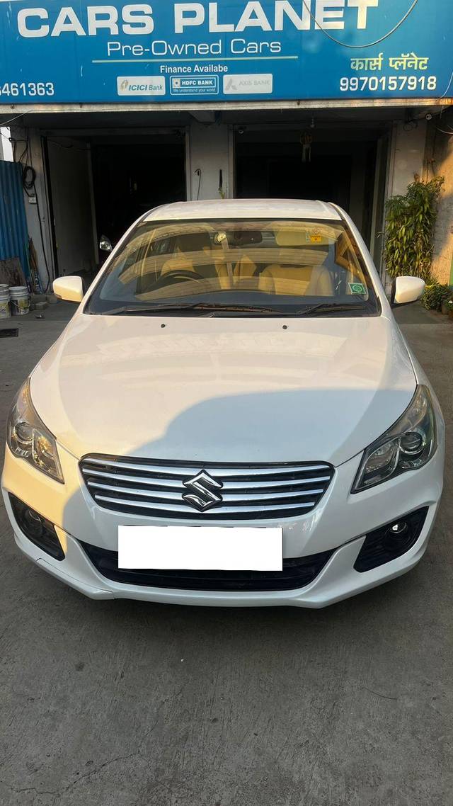 https://images10.gaadi.com/usedcar_image/3949044/original/processed_505434ba7e2df1eff367c1ef470a24bd.jpg?imwidth=6402