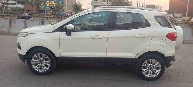 https://images10.gaadi.com/usedcar_image/3949475/original/processed_e4098482c8ef2a261f01457898b20881.jpg?imwidth=6401