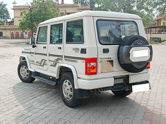 https://images10.gaadi.com/usedcar_image/3949632/original/processed_5505446703cc75ce2b7c46f620815eda.jpg?imwidth=6402