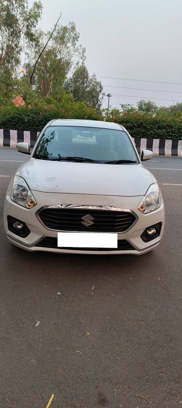 https://images10.gaadi.com/usedcar_image/3950556/original/processed_361e4d43936bf663e96daa93862d6b9e.jpg?imwidth=6400