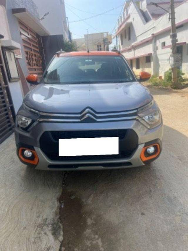 https://images10.gaadi.com/usedcar_image/3950561/original/processed_182f72b7-add3-4a7d-a663-94c51f4f9382.jpeg?imwidth=6400